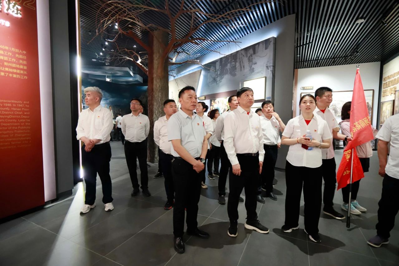 砥礪初心使命，汲取奮進力量丨花花牛乳業(yè)集團黨委組織開展學習“焦裕祿精神”主題黨日活動