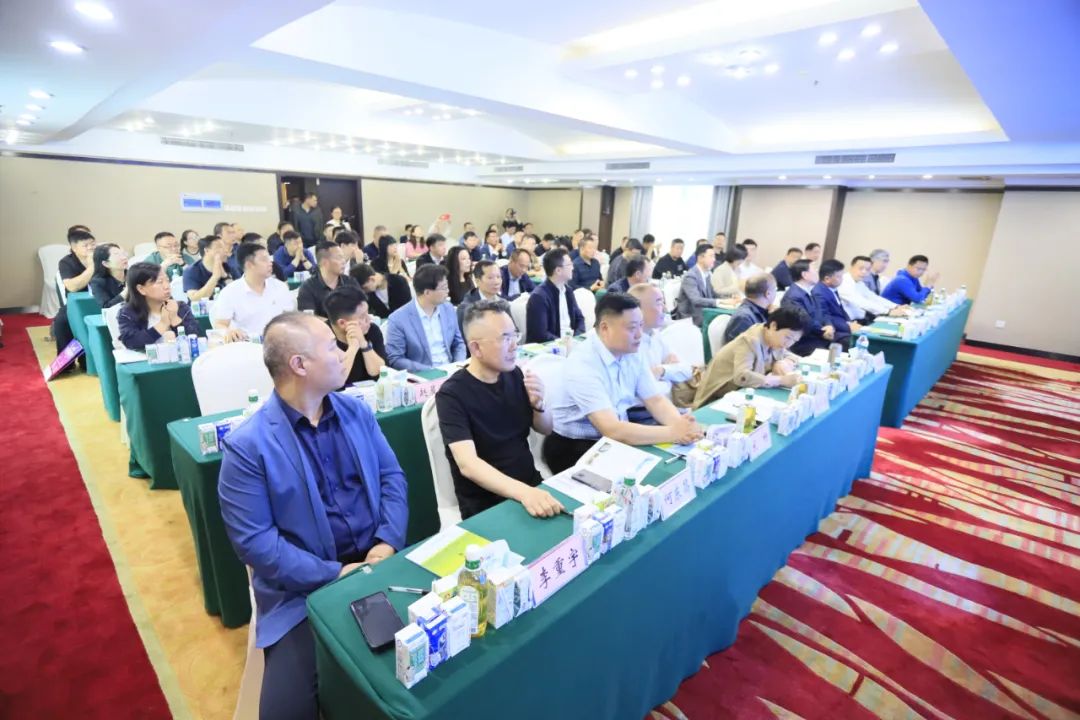 河南省2024國家“學(xué)生飲用奶計劃”推廣工作推進會在鄭州成功舉辦！