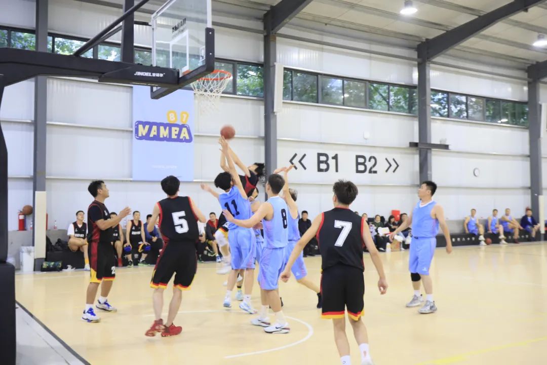 花花牛丨奪冠，奪冠，奪冠！??！用冠軍為中國健兒喝彩?。?！