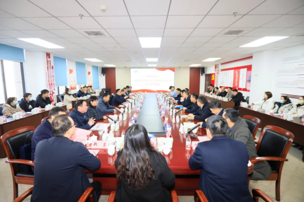 河南省省直機(jī)關(guān)后勤保障中心高海書(shū)記一行蒞臨花花牛乳業(yè)集團(tuán)參觀調(diào)研